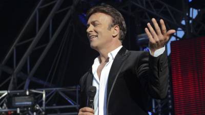 Tony Carreira mantém-se disponível para chegar a acordo no processo de plágio