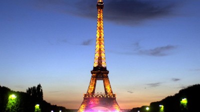 Torre Eiffel reabre hoje depois de cinco dias fechada por greve