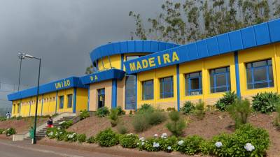 Treinador de guarda-redes do União reclama verba em tribunal