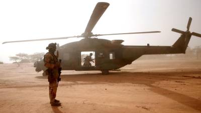 Treze soldados franceses morrem em acidente com dois helicópteros no Mali