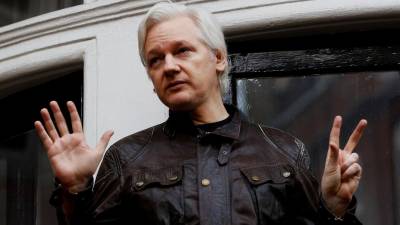 Tribunal britânico mantém mandado de detenção de Julian Assange