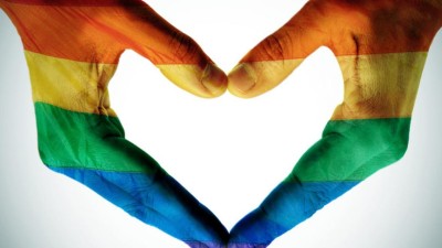 Tribunal islâmico na Indonésia condena casal homossexual a castigo público
