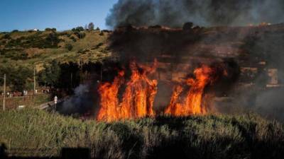 Trinta e cinco concelhos de oito distritos em risco máximo de incêndio