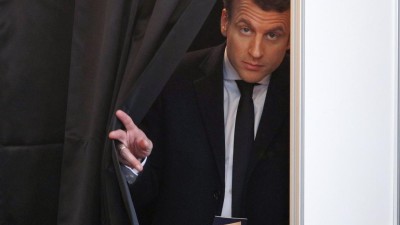 Átrio onde Macron quer celebrar evacuado por alerta de segurança
