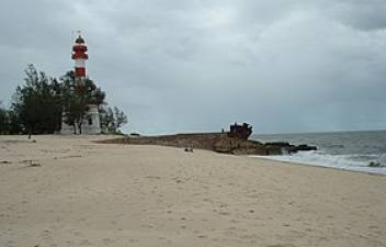 Três corpos de crianças encontrados a flutuar em praia do centro de Moçambique