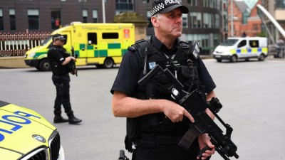 Três homens detidos por suspeita de envolvimento no atentado de Manchester