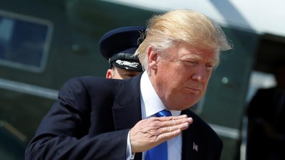 Trump acusa ex-director do FBI de cobardia por divulgar conversas entre os dois
