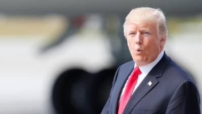 Trump acusa FBI de estar “comprometido” por usar dossier pago pelos democratas