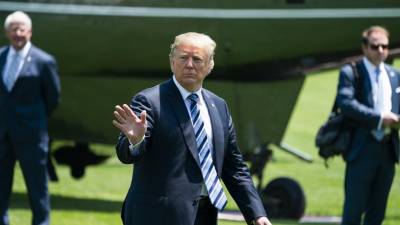Trump aprova medidas que facilitam despedimento de trabalhadores do sector público