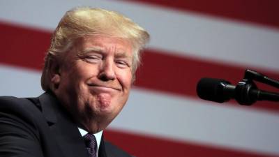 Trump conclui primeiro ano de mandato com mais baixo nível de aprovação de sempre