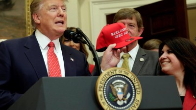 Trump culpa Obama pelos protestos e pelas fugas de informação