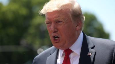 Trump diz sentir-se “desolado” com demissão de Theresa May