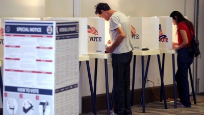 Trump e Hillary empatados com oito estados