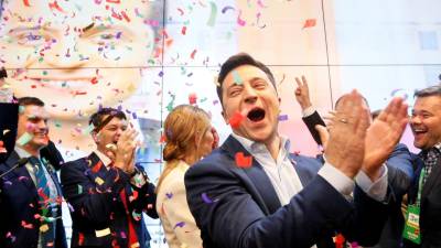 Trump e Merkel felicitam Zelenskiy pela vitória nas presidenciais ucranianas