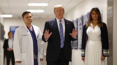 Trump elogia profissionais de saúde e de segurança após visitar vítimas de tiroteio em escola