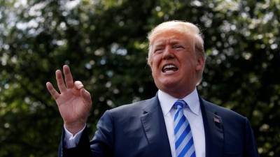 Trump justifica guerra comercial com Europa, Canadá e México