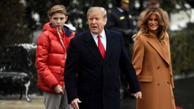 Trump prefere que filho Baron jogue futebol do que futebol americano