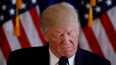 Trump reúne com famílias e colegas de vítimas de tiroteio em liceu na Florida