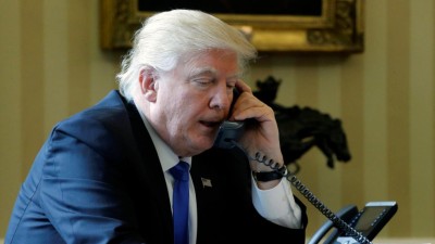 Trump telefona a Merkel e sublinha importância da NATO