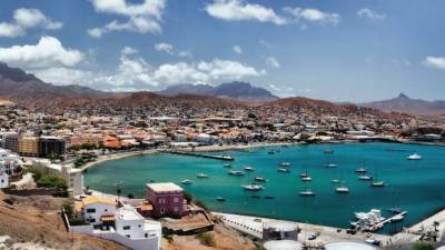 Turistas do Reino Unido reforçam liderança em Cabo Verde com aumento de 10%