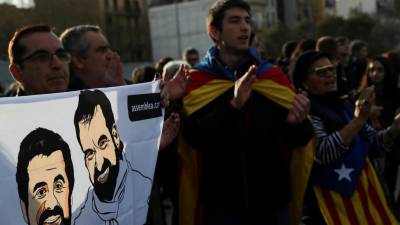 Turull renuncia a candidatura e Sànchez aceita concorrer à presidência da Generalitat