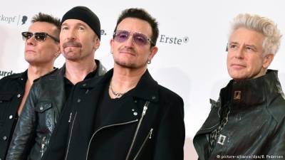 U2 em força depois de Bono ter perdido subitamente a voz
