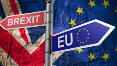 UE alerta que barreiras comerciais no Brexit “são inevitáveis” sem união aduaneira