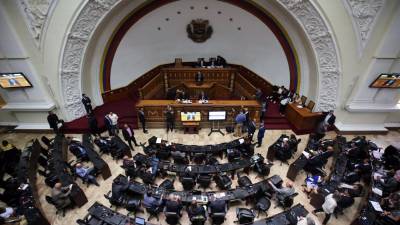 UE condena levantamento da imunidade a quatro deputados da oposição na Venezuela