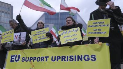 UE convidou ministro iraniano para debater manifestações no país