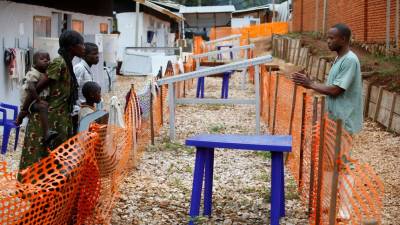 UE financia combate ao Ébola com mais 3,5 milhões de euros