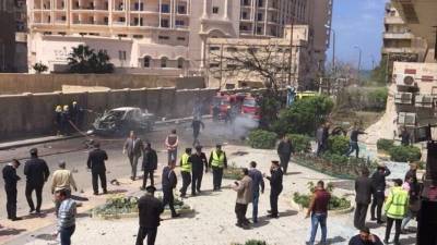 Um polícia morto em explosão de carro-bomba no Egipto