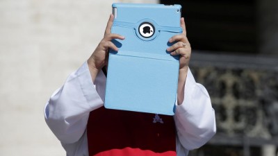 Vaticano diz que eleições são a única solução