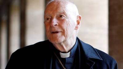 Vaticano expulsa do sacerdócio ex-cardeal McCarrick por abusos sexuais de menores