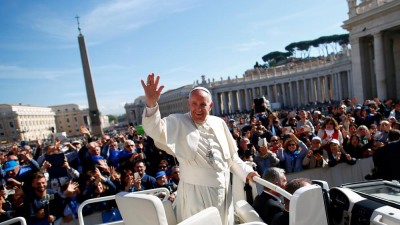 Vaticano proíbe dispersão de cinzas de mortos na natureza ou locais profanos