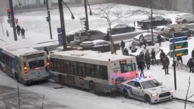Vídeo mostra acidentes em cadeia devido à neve em Montreal