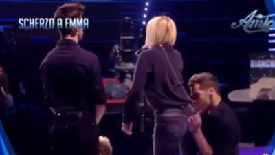 Veja os vídeos da ‘brincadeira’ em programa de talentos italiano que está a ser vista como um abuso sexual