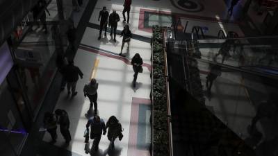 Vendas nas lojas dos centros comerciais com quebras até 70%