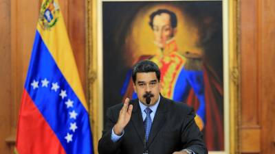 Venezuelanos emigram com algibeiras “cheias de dólares”