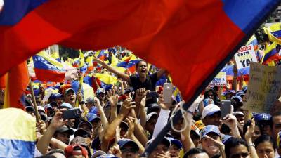 Venezuelanos no Uruguai rejeitam diálogo que dê mais tempo a Maduro