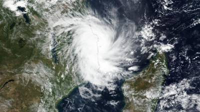Vento e chuva muito fortes causam estragos com chegada do ciclone Kenneth a Moçambique