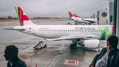 Voos registam atrasos em Lisboa após problema com avião da TAP