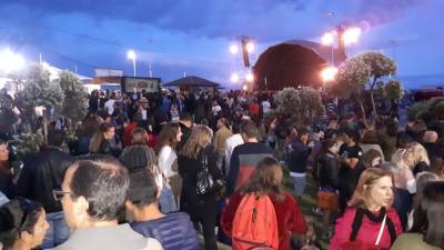 Xutos e Pontapés levam milhares ao Cais 8, veja o vídeo