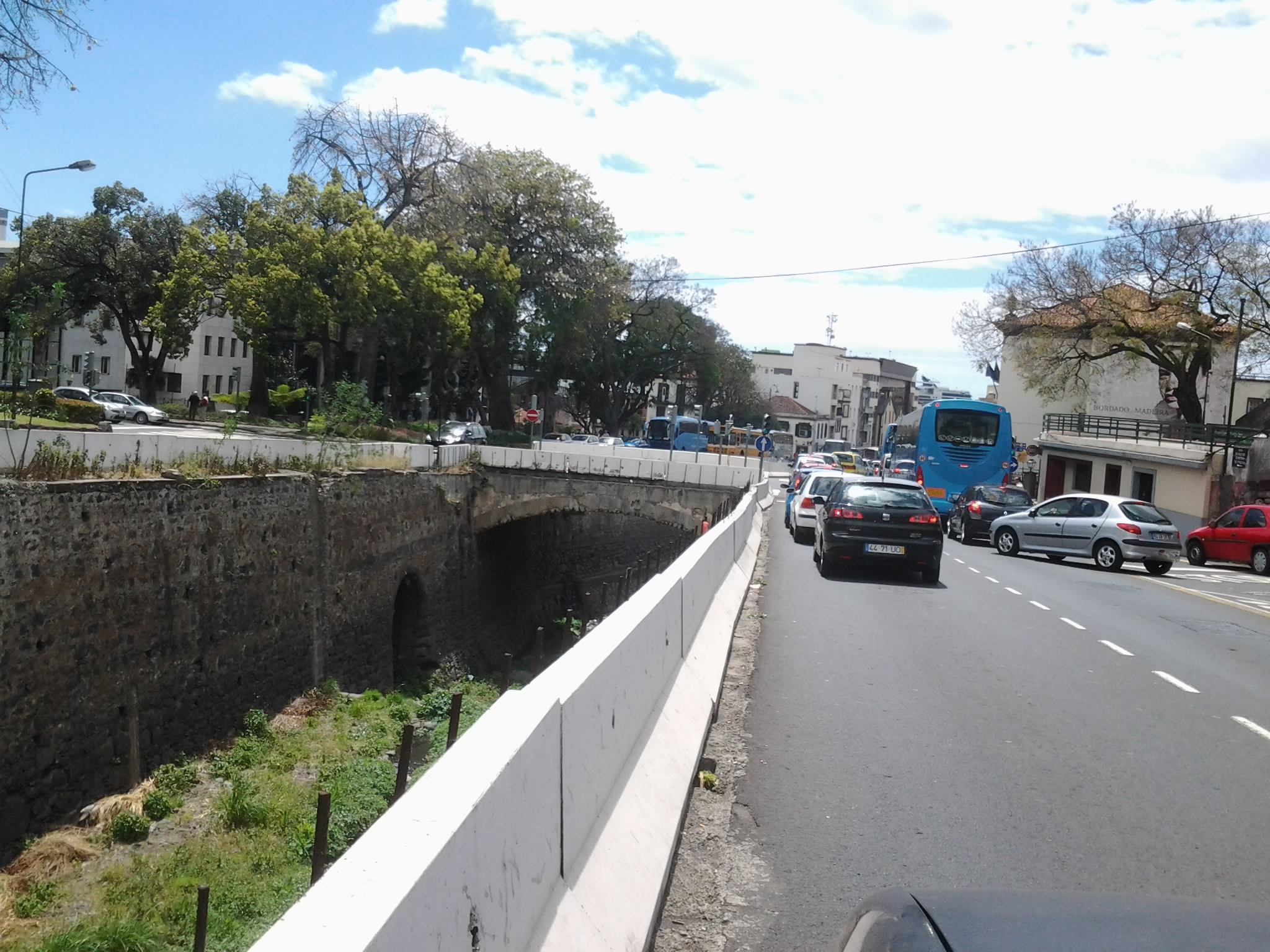 ‘Nós Cidadãos’ sugere à CMF que recorra à convenção de Granada e candidate muralhas das ribeiras a monumento