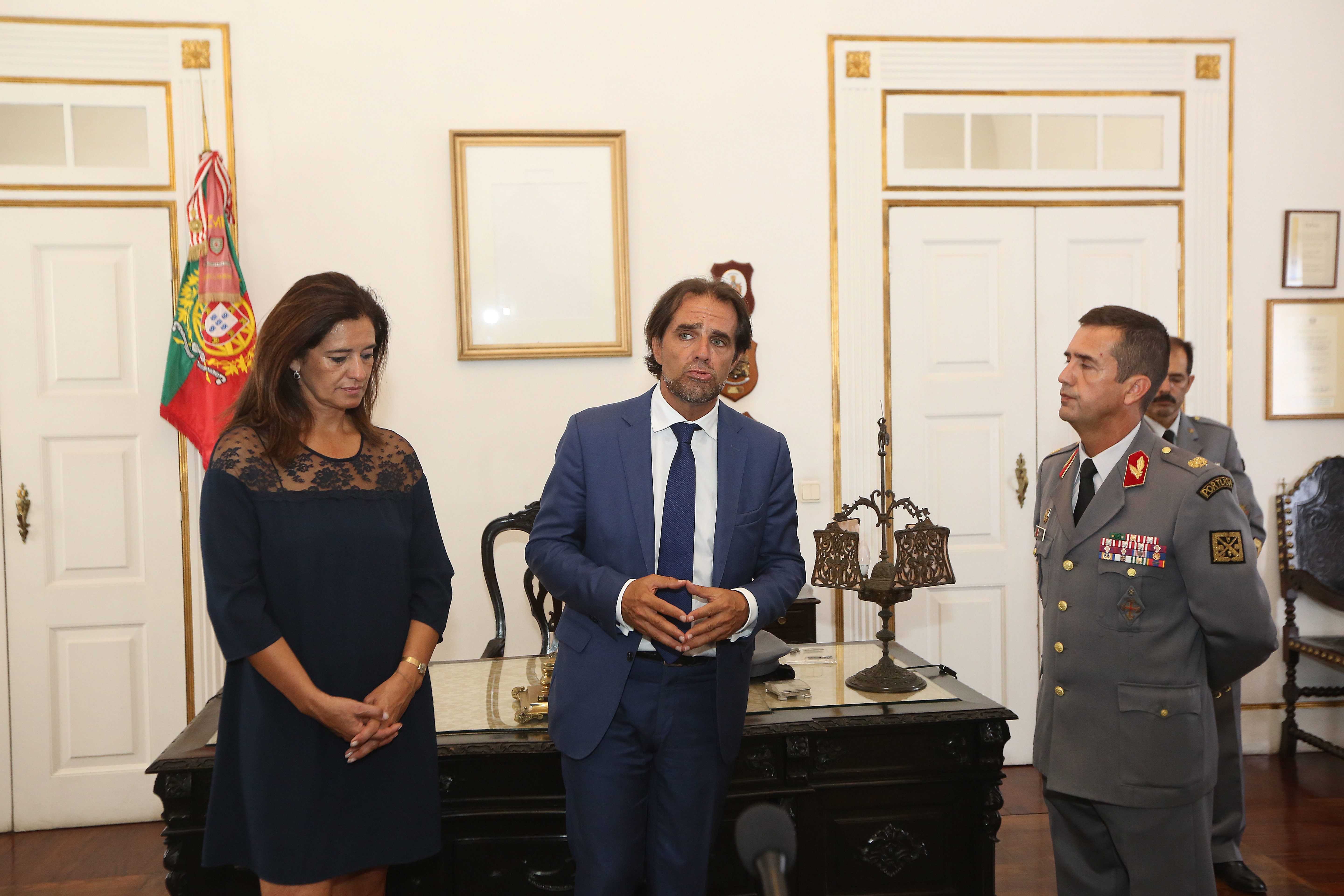 Miguel Albuquerque vai amanhã ao bairro das Romeiras