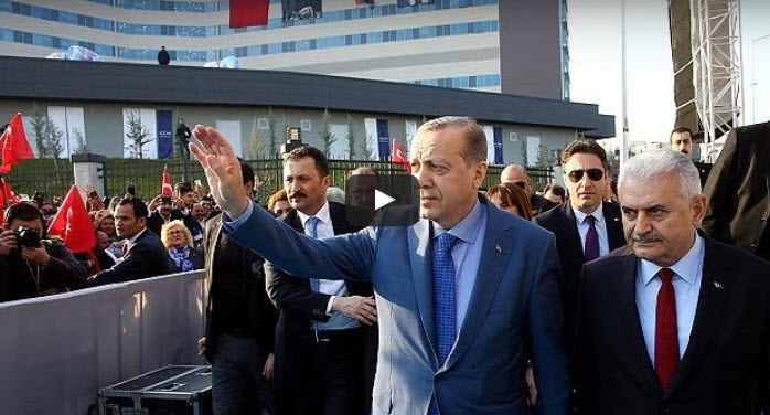 Turquia: Vaga de purgas continua, cerca de 4.500 funcionários públicos despedidos [vídeo]