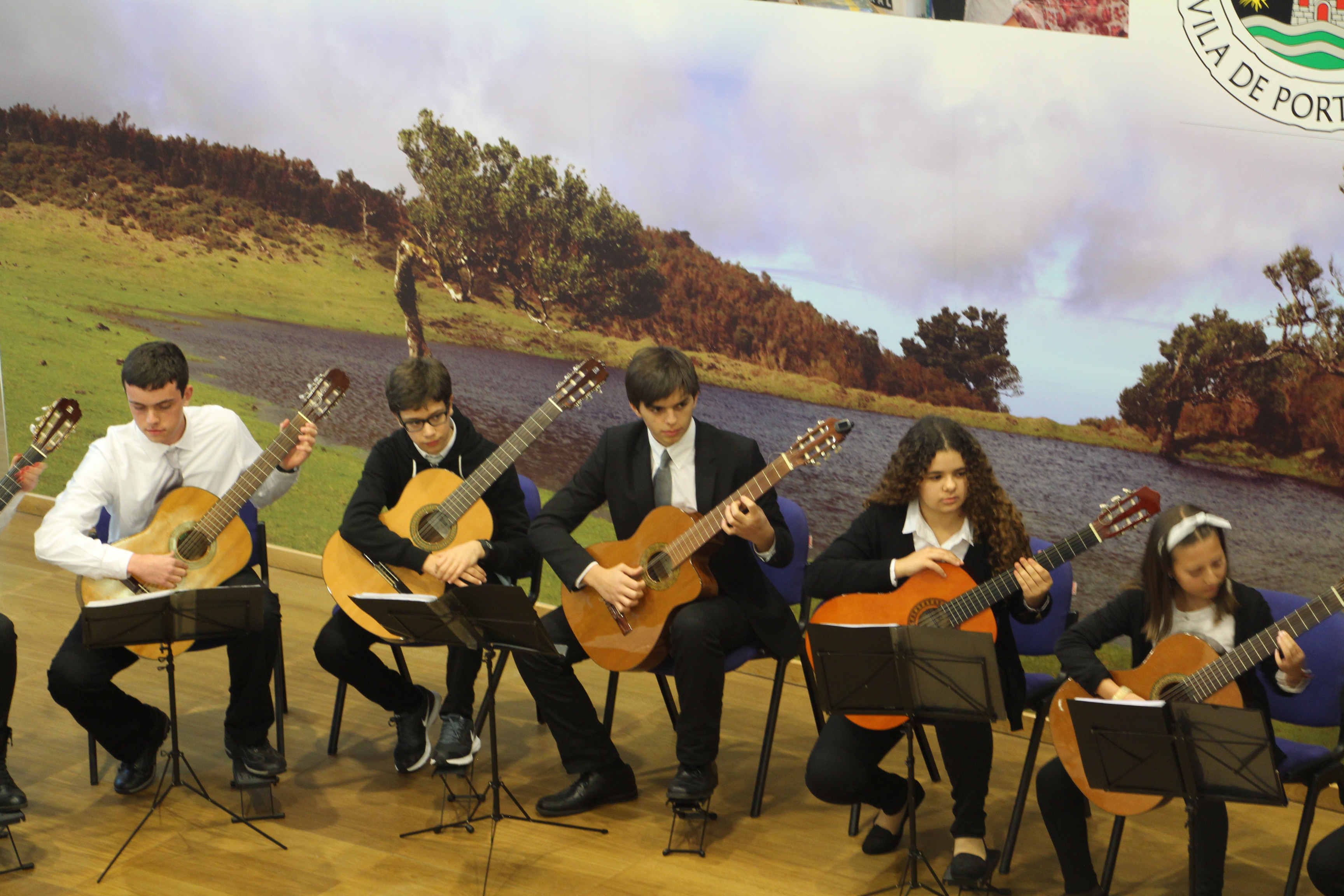 Concerto do Ensemble de Guitarras da DSEAM e da Tuna de Bandolins do Porto Moniz