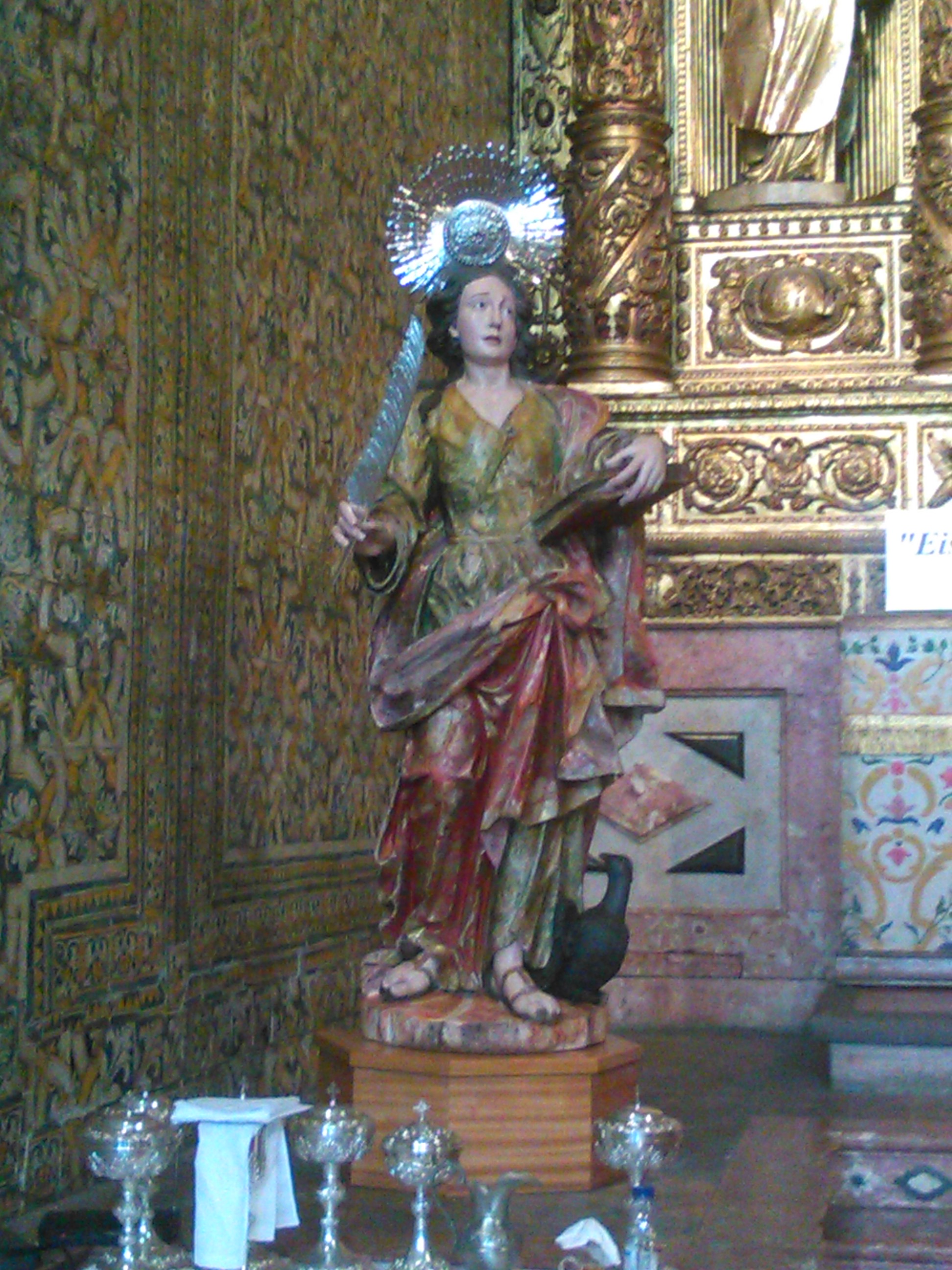 São João Evangelista da Igreja do colégio foi restaurado