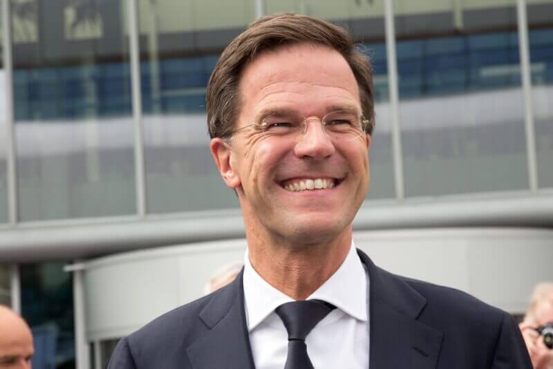 Liberais ganham eleições na Holanda mas precisam de coligar-se para formar governo