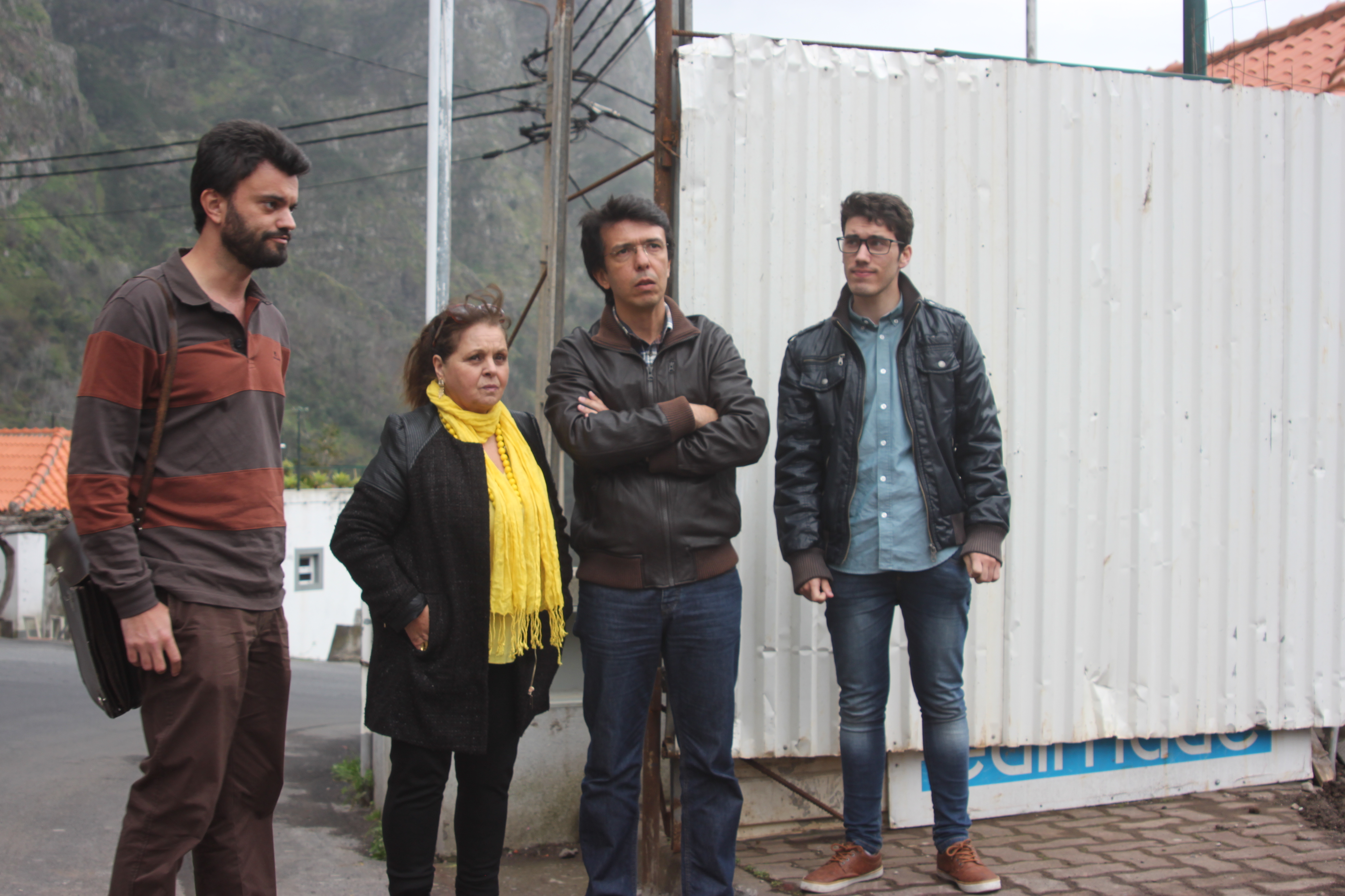 Alexandre Fernandes denuncia salários em atraso em obra no Curral