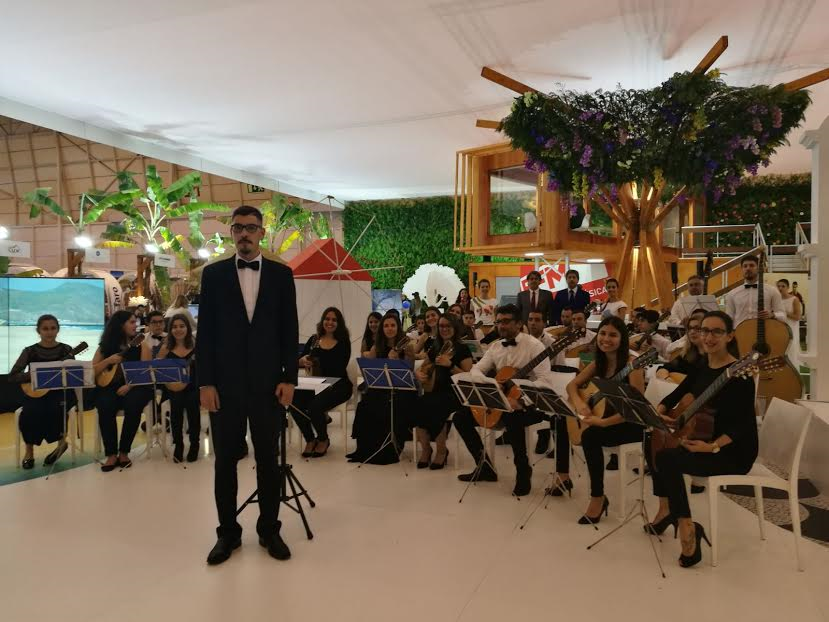 Junta de Freguesia de São Roque leva Orquestra de Bandolins à BTL